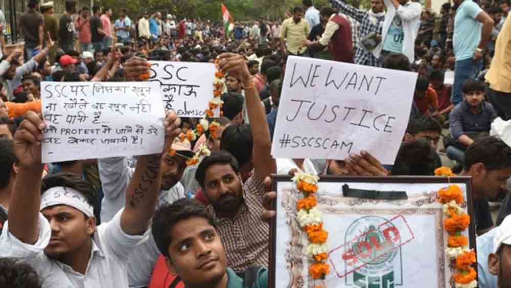 এত টাকা এল কোথা থেকে? ইডি তাদের প্রেস বিবৃতিতে জানিয়েছে, উদ্ধার হওয়া টাকার সঙ্গে শিক্ষক নিয়োগে দুর্নীতির সম্পর্ক থাকতে পারে বলে তারা মনে করছেন।