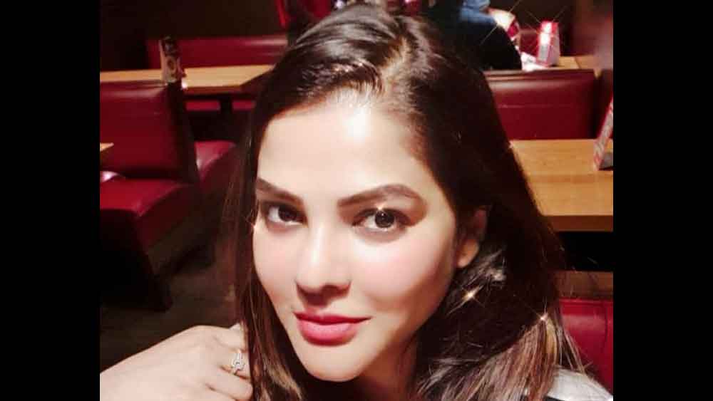 মেয়ে প্রযোজনার সঙ্গেও যুক্ত ছিল, এমন দাবিও করেছেন অর্পিতার মা।