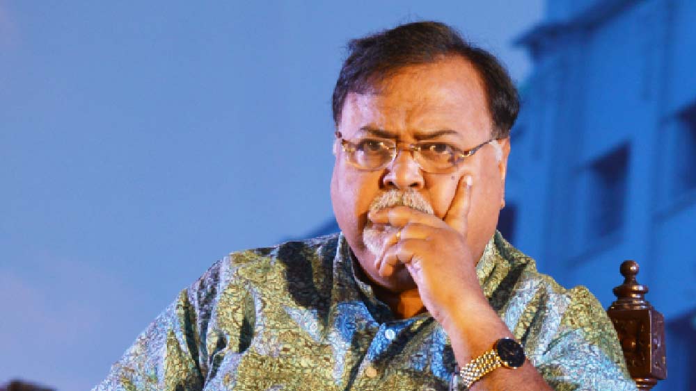 মেডিক্যাল পরীক্ষার পর পার্থকে ৩টে নাগাদ ব্যাঙ্কশাল কোর্টে হাজির করানো হয়।  