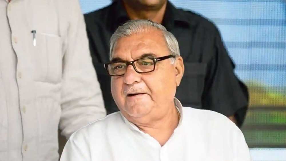 ২০১৯ সালের ২৫ জানুয়ারি হরিয়ানার জিন্দে উপনির্বাচনের ঠিক এক দিন আগে কংগ্রেসের প্রবীণ নেতা এবং হরিয়ানার প্রাক্তন মুখ্যমন্ত্রী ভূপিন্দর সিংহ হুডার বিরুদ্ধে হরিয়ানার গুরুগ্রামে কৃষকদের কাছ থেকে জমি অধিগ্রহণে প্রতারণা এবং দুর্নীতির অভিযোগে মামলা করে সিবিআই। এর আগেও হুডার বিরুদ্ধে দু’বার মামলা দায়ের করে এই কেন্দ্রীয় তদন্তকারী সংস্থা।