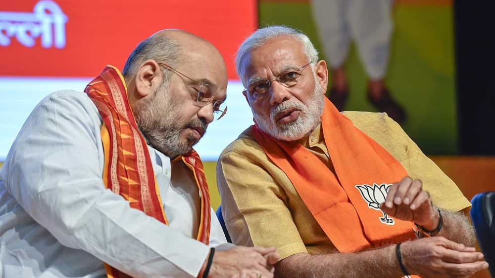 কেন্দ্রীয় সংস্থাগুলি চাপ বাড়াচ্ছে কি না, তা আপেক্ষিক এবং তর্কসাপেক্ষ। তবে এ কথাও সত্যি যে, এই ক’বছরে বিজেপির শাসনাধীন রাজ্যে সিবিআই বা ইডির হানা খুব একটা দেখা যায়নি।