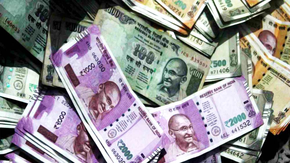 পশ্চিমবঙ্গের রেশমি গ্রুপ সংস্থার বিরুদ্ধে অনৈতিক অর্থপাচারের মামলা দায়ের করে সিবিআই। রেশমি সিমেন্ট লিমিটেড এবং রেশমি মেটালিক লিমিটেড সংস্থা অফিসে তল্লাশি চালায়। ইডির দাবি, এই সংস্থাগুলির ব্যাঙ্ক অ্যাকাউন্টগুলি থেকে ৯৫ কোটি টাকা উদ্ধার করা হয়েছে। এ ছাড়াও রাজ্যের ১৩টি জায়গায় তল্লাশি চালিয়ে ১.০১ কোটি টাকা পেয়েছেন তদন্তকারীরা।   