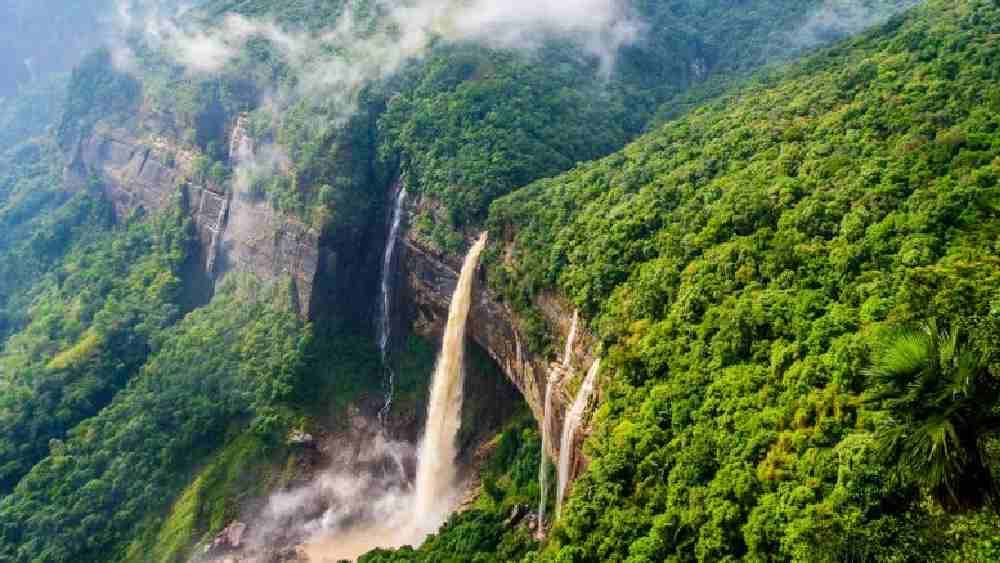 নোহকালিকাই জলপ্রপাত