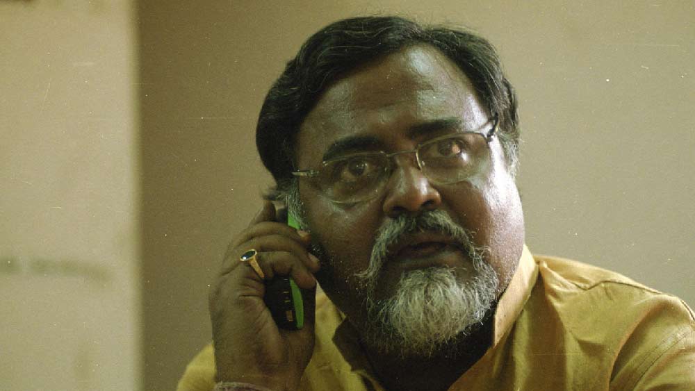 সত্তরের দশকে পার্থ চট্টোপাধ্যায়ের রাজনৈতিক জীবন শুরু আশুতোষ কলেজ থেকে। কলেজে পা রেখেই ছাত্র পরিষদের সদস্য হন। অল্প সময়েই হয়ে ওঠেন ছাত্র সংসদের সক্রিয় সদস্য।    