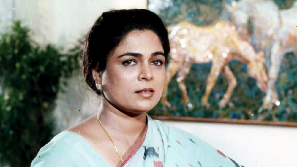 শুধু বলিউডেই নয়, মরাঠি ছবিতেও কাজ করতে দেখা গিয়েছে রীমাকে। শিশু-অভিনেতা হিসাবে অভিনয় জগতে প্রথম পা রেখেছিলেন তিনি।