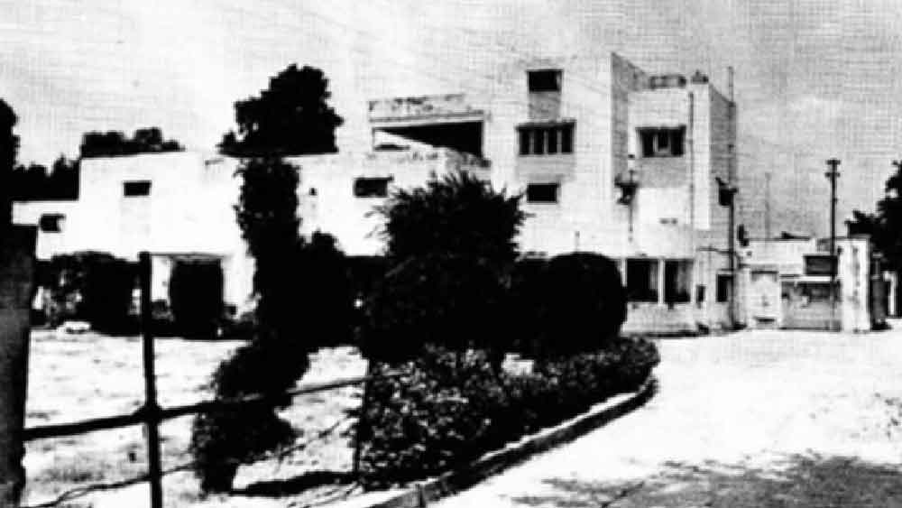 কানপুরের আয়কর দফতরের এই দীর্ঘতম তল্লাশি অভিযান প্রায় তিন রাত এবং দুই দিন ধরে চলেছিল। আয়কর দফতরের তরফে সর্দার ইন্দর সিংহের বাড়িতে এই অভিযান চালানো হয়। সেই সময় ইন্দর ভারতের অন্যতম প্রভাবশালী নেতাদের মধ্যে এক জন ছিলেন।