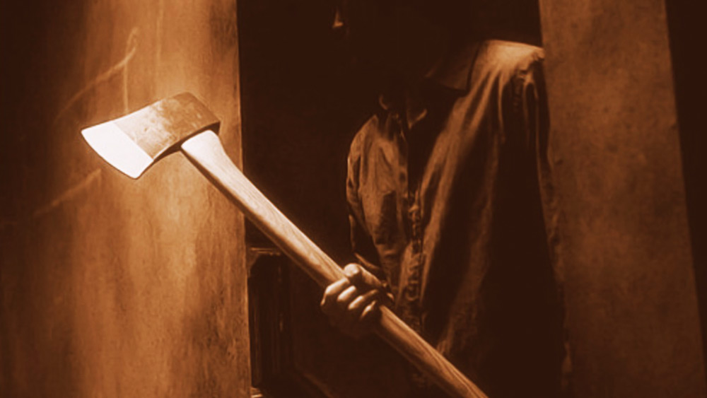 পুলিশ জানিয়েছিল, খুনের আগে ইসাবেলার শ্বাসরোধ করেছিল ম্যাকে। ওই ঘটনায় ম্যাকেই যে দায়ী, গোড়ায় তা ধরতে পারেননি তদন্তকারীরা। ওই খুনের ঘটনার ১৩ মাস পরে অ্যাডেল প্রাইস নামে আরও এক বৃদ্ধা নিজের বাড়িতে খুন হন। ৮৯ বছরের অ্যাডেলের খুনের ধাঁচও প্রায় একই রকম ছিল বলে জানিয়েছিল পুলিশ।