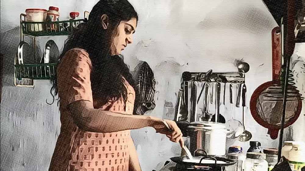 যে কোনও ছোট সংসারের জন্য মাইক্রোওয়েভ কিন্তু দারুণ বন্ধু হয়ে উঠতে পারে।