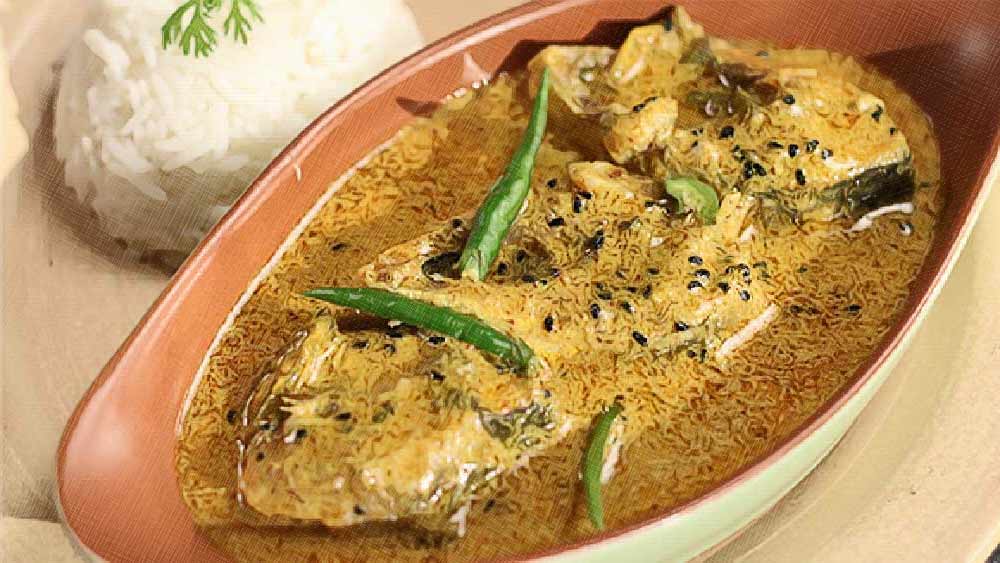 টাটকা মাছ হলে মাইক্রোওয়েভে সহজেই সর্ষে ভাপার মতো রেসিপি তৈরি করতে পারেন।
