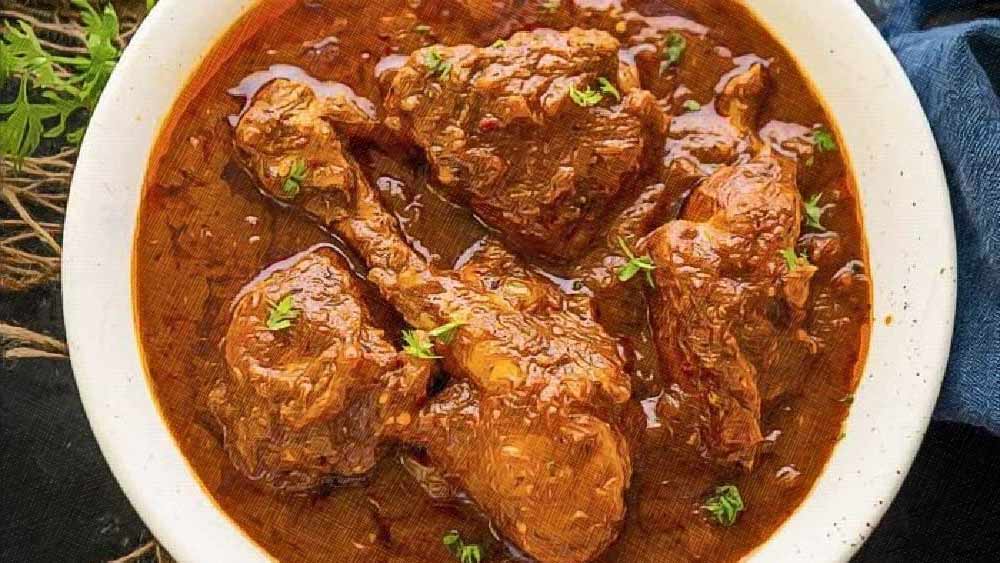 মাইক্রোওয়েভে খুব সহজেই চিকেনের পদ বানিয়ে ফেলা যায়।