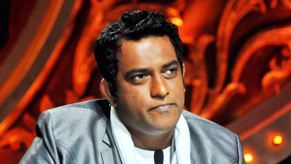 পরিচালক ও প্রযোজক অনুরাগ বসুর মতে, মধ্যপ্রদেশ শ্যুটিং করার জন্য আদর্শ জায়গা। শ্যুটিং চলাকালীন স্থানীয় বাসিন্দারা যথেষ্ট সহায়তা করেন। তাঁরা অত্যন্ত শান্তিপ্রিয়। কানপুর অথবা বারাণসীতে শ্যুটিং করার সময় এ রকম শান্ত পরিবেশ পাননি বলেও দাবি করেন পরিচালক। 