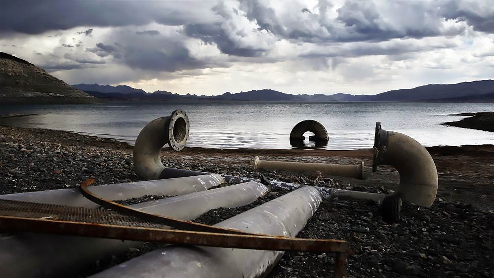 তদন্তকারীদের একাংশের দাবি, আগে মানুষকে হত্যা করে অপরাধ লুকোনোর জন্য এই জলাশয়ে মৃতদেহ ফেলে দেওয়া হত। জলস্তর আরও নামলে এই হ্রদ থেকে আরও দেহাবশেষ পাওয়া যেতে পারে বলেও আশঙ্কা করা হচ্ছে।