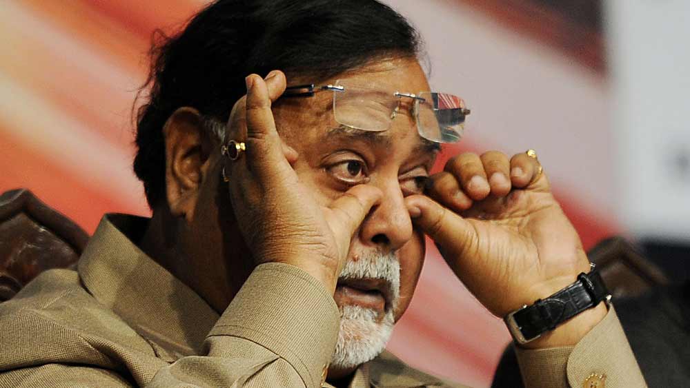 ২০২১-এ বেহালা পশ্চিম কেন্দ্রে দাঁড়ানো তৃণমূলের হেভিওয়েট নেতা পার্থ নির্বাচন কমিশনে জমা দেওয়া হলফনামায় জানিয়েছিলেন, তাঁর হাতে নগদ রয়েছে ১ লাখ ৪৮ হাজার ৬৭৬ টাকা।