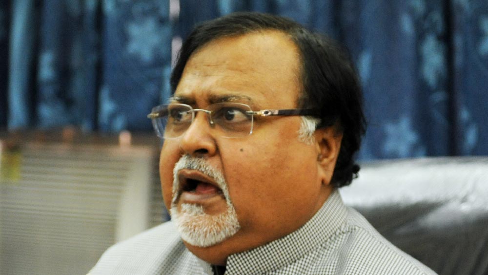 সরাসরি: ‘কিছুই তো মেলেনি!’ জামিনের আর্জিতে যুক্তি পার্থের, জামিন চাইলেন না অর্পিতা 