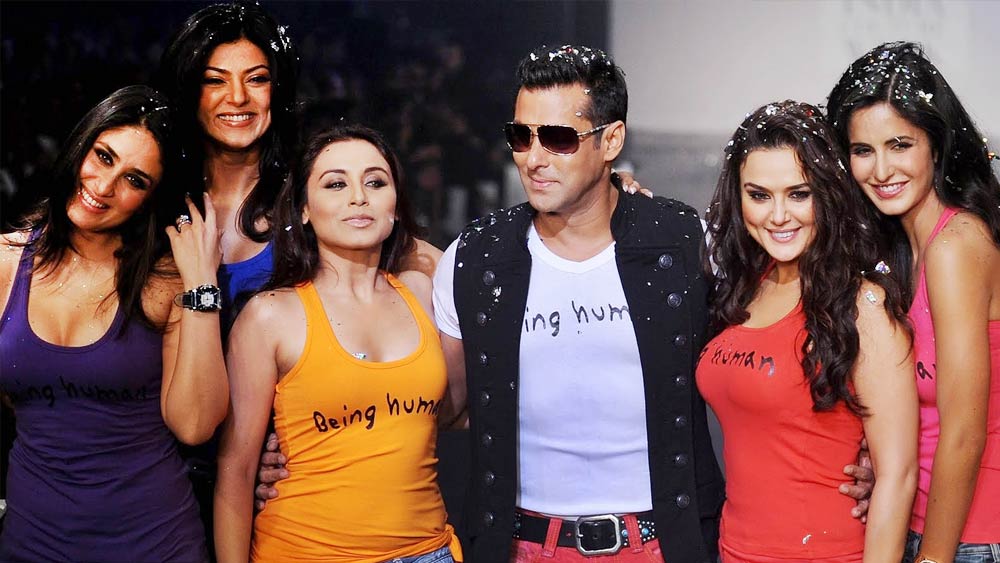 শুধু তিনি একাই নন, বলিউডের বহু অভিনেত্রী যখন অভিনয়জগতে প্রথম পা রেখেছিলেন, সেই ছবির দৃশ্যের সঙ্গে তাঁদের বর্তমান চেহারা তুলনা করলে দেখা যায় তাঁরা এখন অনেক সুন্দরী।