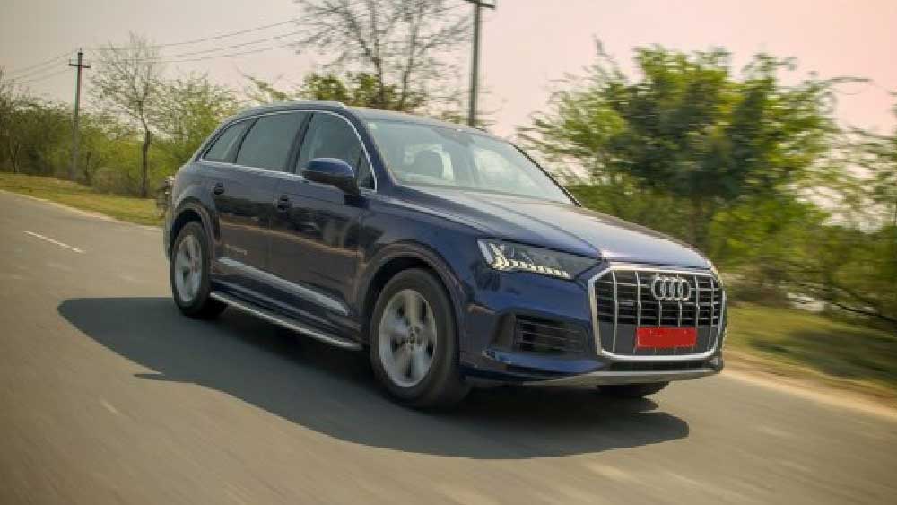 অর্পিতার ডায়মন্ড সিটি আবাসন থেকে ‘উধাও’ হয়েছে একটি অডি গাড়িও। মার্সিডিজের মতো অডি গাড়িটিও বিশ্বে অন্যতম জনপ্রিয় একটি গাড়ি।