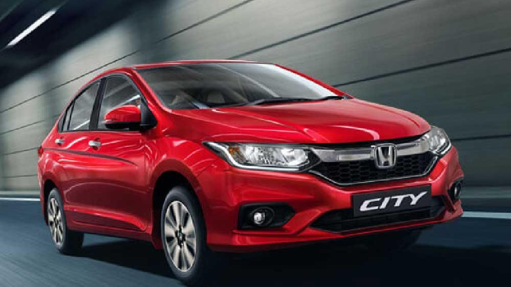 পাঁচ জন বসার জায়গা থাকা এই হন্ডা সিটি গাড়ির আনুমানিক মূল্য ১১ থেকে ১৫ লক্ষ টাকার মধ্যে।