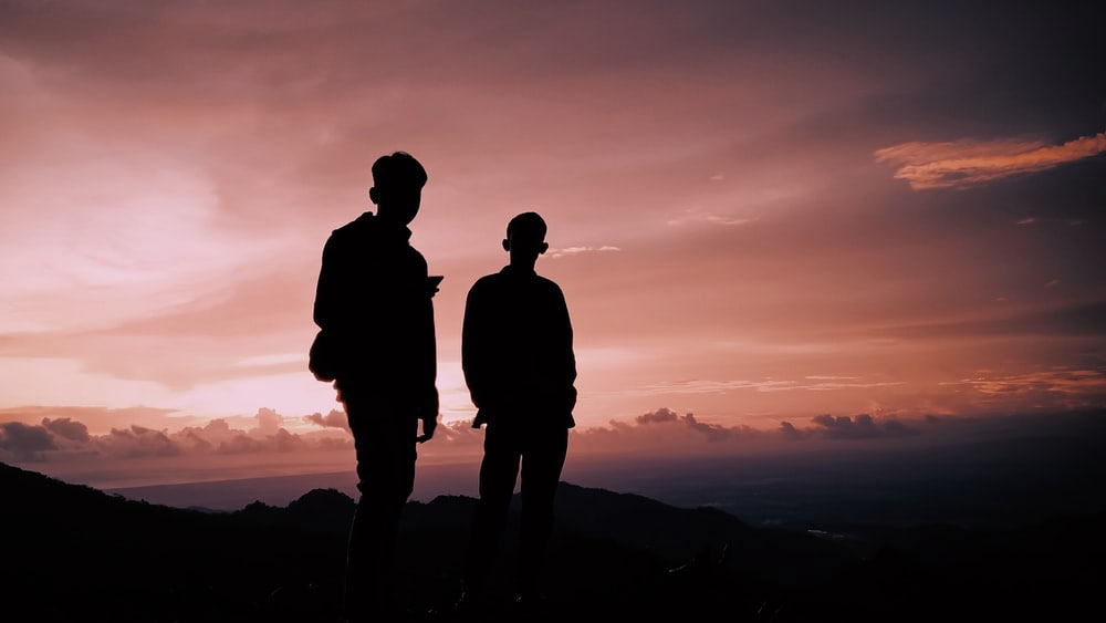 বেআইনি ভাবে বিদেশে কী ভাবে পাচার হয় অর্থ? অপরাধ বিশেষজ্ঞদের দাবি, কালো টাকা বিদেশে সরানোর প্রয়োজন হলে প্রথমে হাওয়ালাদারের কাছে সে টাকা পৌঁছে দেওয়া হয়। সঙ্গে জানানো হয় একটি পাসওয়ার্ড বা সাঙ্কেতিক শব্দ এবং যার কাছে ওই টাকা পৌঁছনোর প্রয়োজন তার নামধাম।