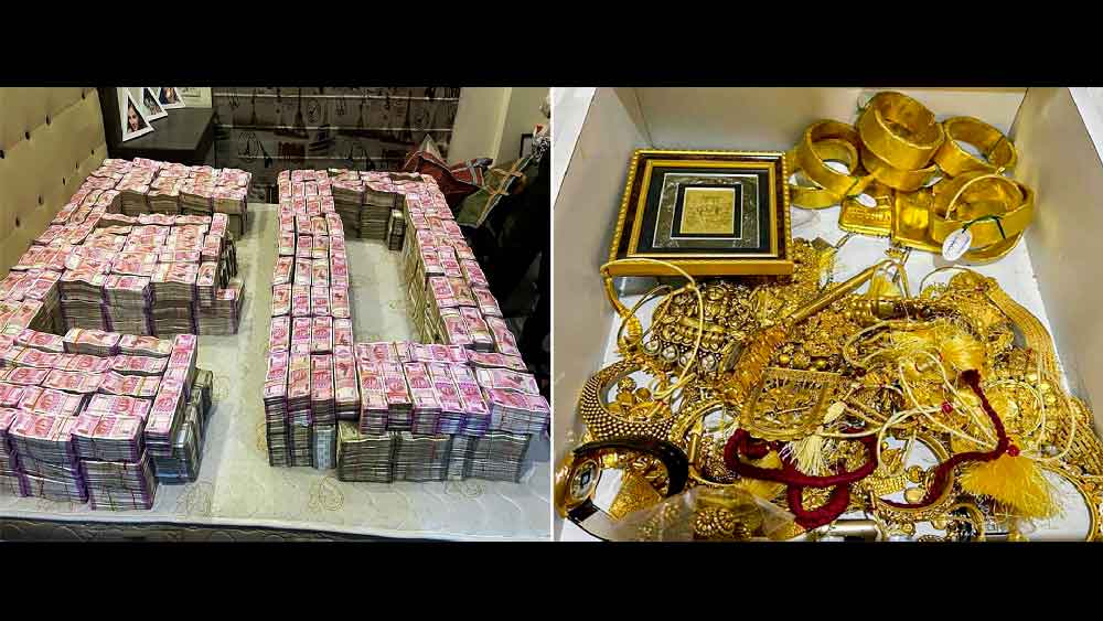 অর্পিতার টালিগঞ্জ এবং বেলঘরিয়ার ফ্ল্যাট থেকে নগদ ৫০ কোটি ৩৬ লক্ষ এবং ৫ কোটি ৭ লক্ষ টাকার সোনার গয়না ইডি উদ্ধার করে। অর্থাৎ টাকা-সোনা মিলে মোট ৫৫ কোটি ৪৩ লক্ষ টাকার সম্পত্তি উদ্ধার হয়।