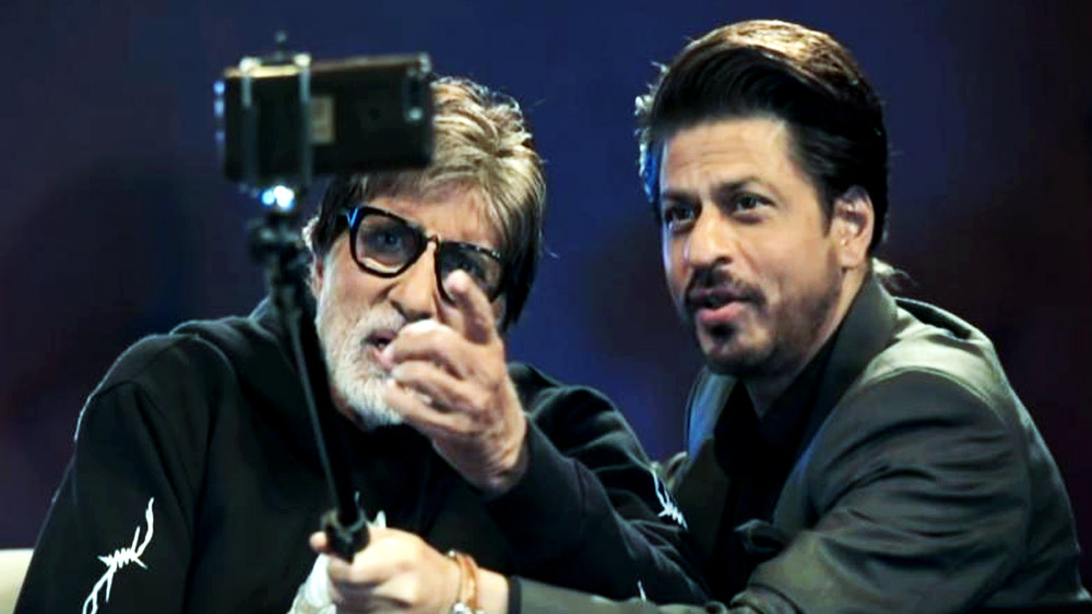 সূত্রের খবর অনুযায়ী, ফারহান আখতার খুব তাড়াতাড়ি ‘ডন’ ছবির তৃতীয় পর্ব নিয়ে কাজ শুরু করতে চলেছেন। অমিতাভ ও শাহরুখকে একসঙ্গে বড়পর্দায় দেখা যাবে বলেই জানা গিয়েছে।