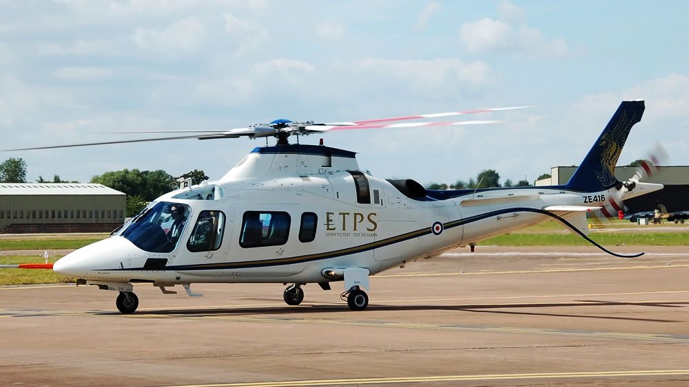 এত বিতর্কের পর আবারও যে ভাবে ব্যাঙ্ক জালিয়াতির তদন্তে অভিযুক্তের বাড়ি থেকে এই বিতর্কিত কপ্টার পাওয়া গেল, তা নয়া মাত্রা যোগ করল বলেই মনে করা হচ্ছে।