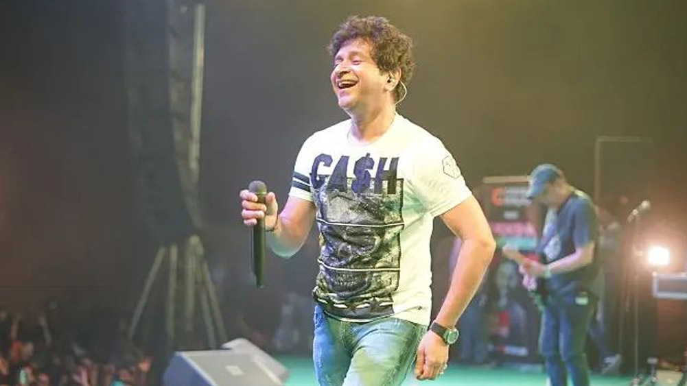 জীবদ্দশায় হিন্দিতে ৫০০টিরও বেশি এবং অন্যান্য ভাষায় ২০০টিরও গানে কণ্ঠ দিয়েছেন কেকে।