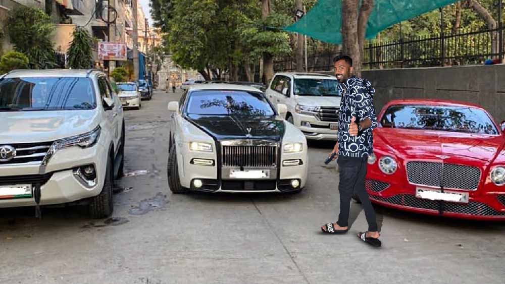 বেশ কয়েকটি গাড়ি রয়েছে হার্দিকের। তার মধ্যে অন্যতম মার্সিডিজ জি-ওয়াগন (দাম ১ কোটি ৭৪ লক্ষ), জিপ কম্পাস (দাম ২৯ লক্ষ), রেঞ্জ রোভার ভগ (দাম ৩ কোটি), ল্যাম্বরগিনি হুরাকান ইভো (দাম ৪ কোটি), অডি এ৬ (দাম ৬৫ লক্ষ)।  