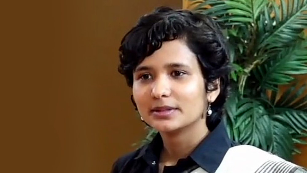 শ্রুতি এই প্রথমবার ইউপিএসসির সিভিল সার্ভিস পরীক্ষায় বসলেন তা নয়। এর আগে এই পরীক্ষায় বসেছেন। এবং ব্যর্থ হয়েছেন। এ বছরেরটি ছিল তাঁর দ্বিতীয় চেষ্টা। কিন্তু প্রথম চেষ্টায় ব্যর্থ হয়েই দ্বিতীয় বারে শীর্ষে পৌঁছনো! পারলেন কী করে?