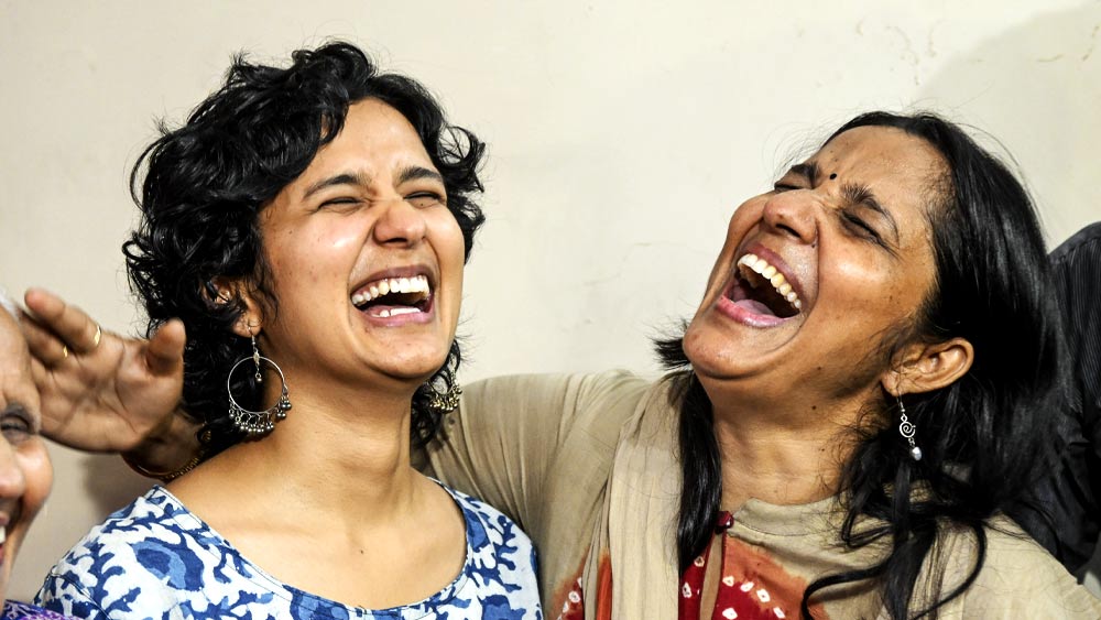 শ্রুতি বলেছেন, শেষ ভাল যার সব ভাল! তাই পুরনো কথা ভুলে তিনি এখন দারুণ খুশি। 