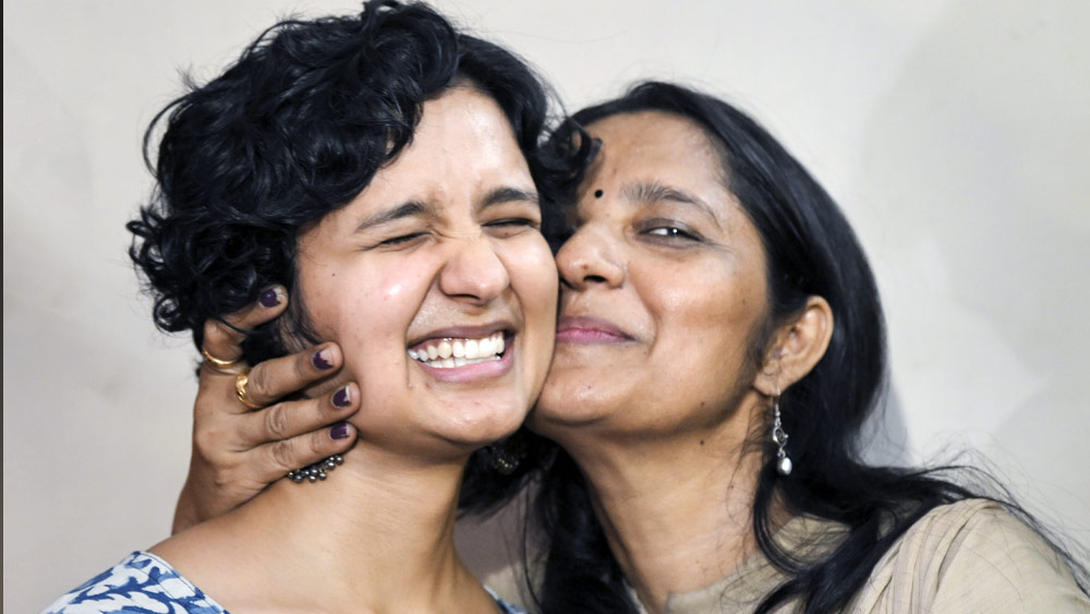 তাঁর কাছে জানতে চাওয়া হয়েছিল আইএএস হয়ে তিনি সমাজে কী বদল আনতে চান? শ্রুতি জানিয়েছেন তিনি মেয়েদের ক্ষমতায়ন এবং শিক্ষা নিয়ে কাজ করবেন।