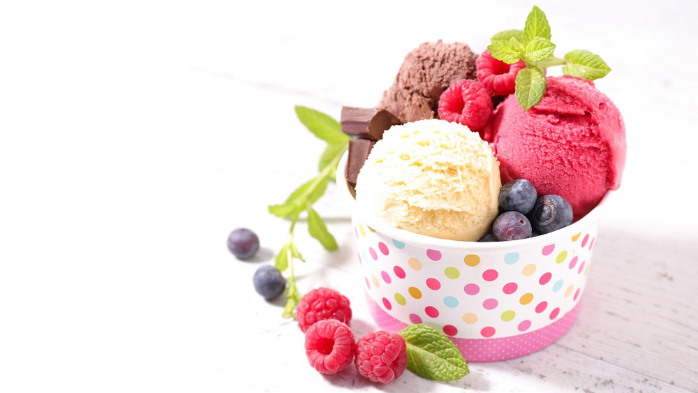 ভারতে আইসক্রিমের ব্যবসায় একাধিক বিদেশি সংস্থা ভাগ বসিয়েছে তখন। গুজরাতেও একের পর এক দোকান খুলছে। তবু রঞ্ছোড়লালদের ব্যবসায় টান পড়েনি। 