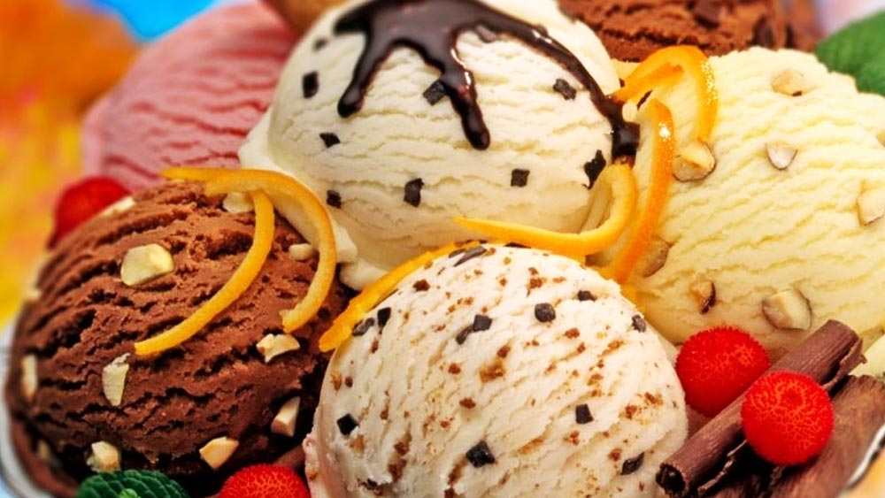 এককালে আমদাবাদের ছোট্ট সোডার দোকানে আইসক্রিম রাখা দিয়ে যে ব্যবসার শুরু, তার এখন ৫০০ ডিস্ট্রিবিউটর, ৪০ হাজার খুচরো ব্যবসায়ী নিজেদের দোকানে শুধু ওই আইসক্রিমই রাখেন। ১২০ রকমের স্বাদের আইসক্রিম তৈরি করে সংস্থা। ২০১৯-২০ অর্থবর্ষে সংস্থাটির ব্যবসার পরিমাণও বেড়ে দাঁড়ায় ৬৫০ কোটিতে।