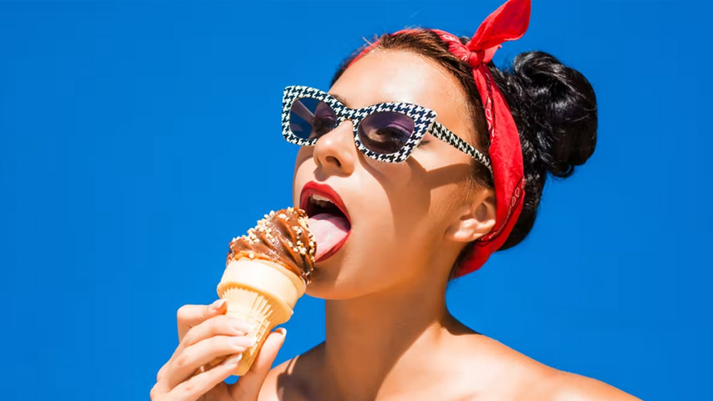 তবে ভাদিলাল গাঁধীর চতুর্থ প্রজন্ম সেখানে থেমে যাননি। ভারতের বাজারে অন্যতম বড় আইসক্রিম বিক্রির ব্র্যান্ড হওয়ার পর তাঁরা সিদ্ধান্ত নেন বিদেশেও নিয়ে যাবেন ভারতের আইসক্রিমকে। ২০২১ সালে ২৫০ কোটি টাকার রফতানি বা়ড়ে ‘আমদাবাদী’ আইসক্রিমের।