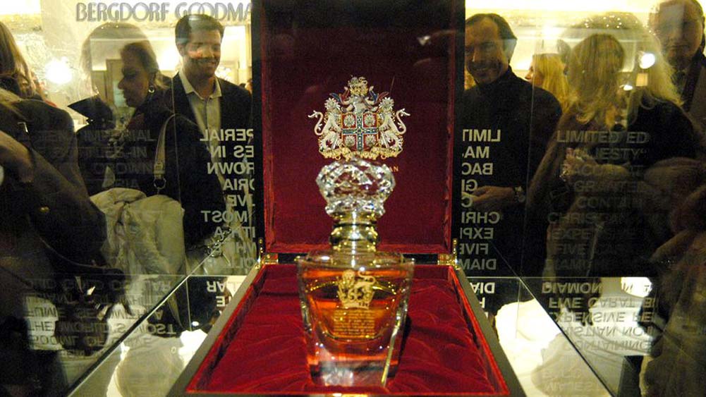 ২০০৫ সালে ক্লাইভ ক্রিস্টিয়ান নম্বর ওয়ান-এর মাত্র ১০টি বোতল তৈরি করা হয়। যার মধ্যে সাতটি বোতল বিক্রি হলেও বাকি তিনটি পৃথিবীর বিভিন্ন প্রদর্শনীতে প্রদর্শনের জন্য নিয়ে যাওয়া হয়।