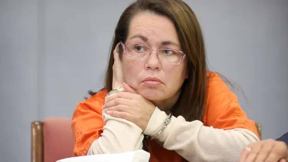 মৃত্যু হয় মার্টিন ডুরামের। অন্য দিকে তাঁর স্ত্রী গ্লেনা ডুরাম মাথায় আঘাত পান। 