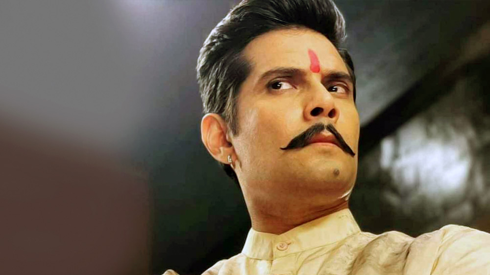 ছোট পর্দায় বেশ পরিচিত মুখ। কিন্তু এ বার বড় পর্দায় বড় মাপের অভিনেতাদের সঙ্গে একই ফ্রেমে অভিনয় করার সুযোগ পেয়েছেন ভেবে সদ্য মুক্তি পাওয়া ‘ভুল ভুলাইয়া ২’ ছবিতে অভিনয় করতে রাজি হয়েছিলেন অমর উপাধ্যায়।