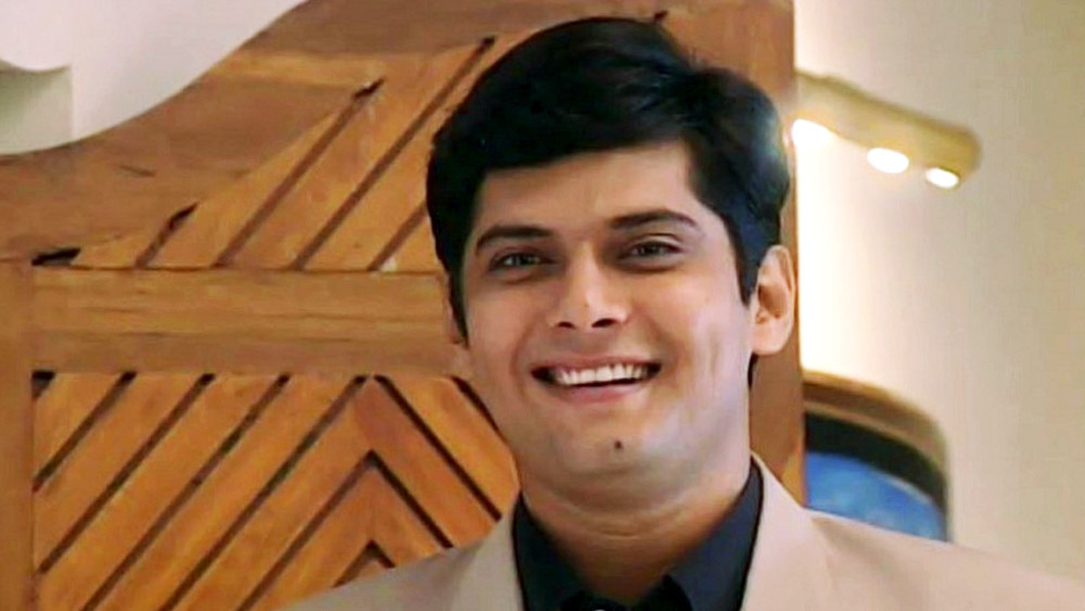 ‘কিঁউ কি সাঁস ভি কভি বহু থি’ নামে জনপ্রিয় ধারাবাহিকের মুখ্য চরিত্রে অভিনয় করতেন অমর। কিন্তু বড় পর্দায় কাজ করবেন বলে মাঝপথেই সেই ধারাবাহিক ছেড়ে দেন।