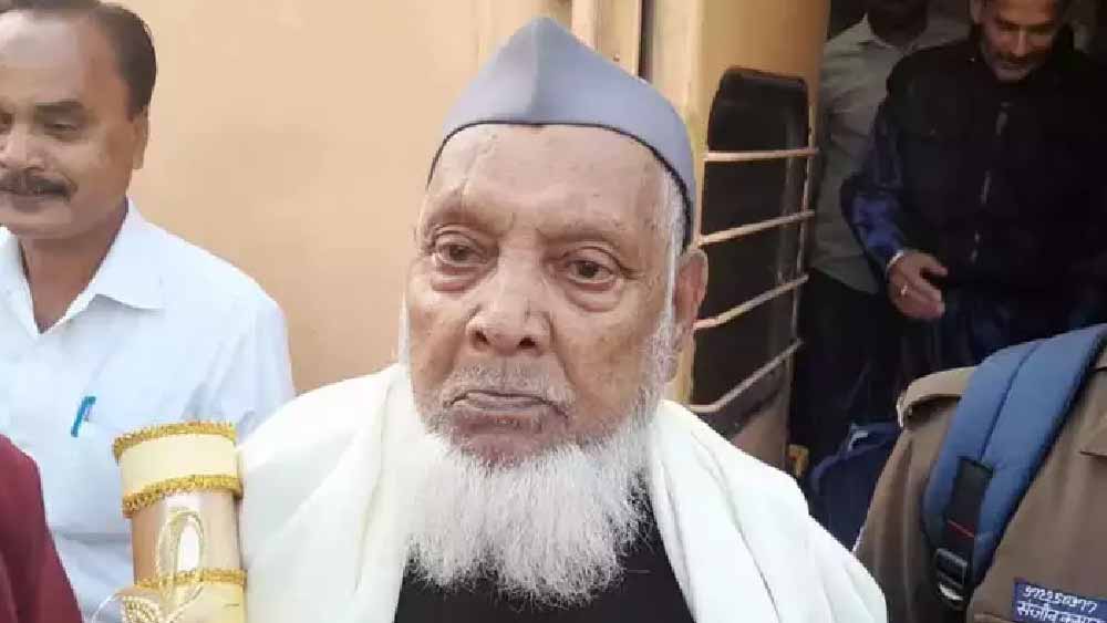 শরিফের কথা এখন অনেকেই জানেন। তাই কোনও দেহ ৭২ ঘণ্টা বেওয়ারিশ পরে থাকলে পুলিশই খবর দেয় শরিফকে।