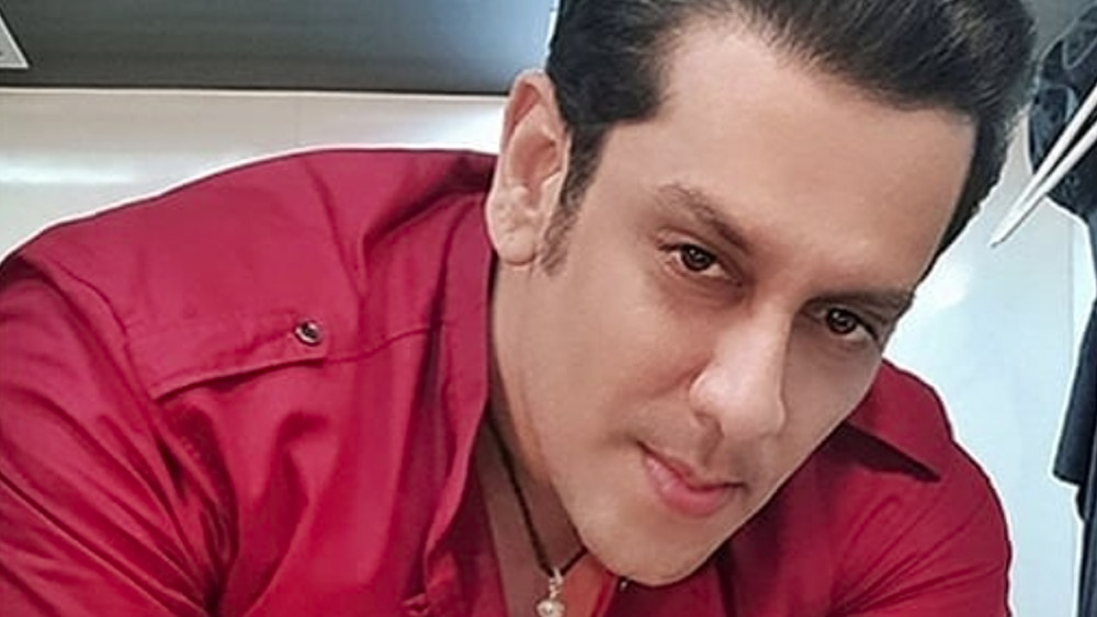 মডেলিং দিয়ে কেরিয়ার শুরু করেন পারভেজ। এখন এক রকম সলমনের ছায়াসঙ্গী হয়েই রয়েছেন। 