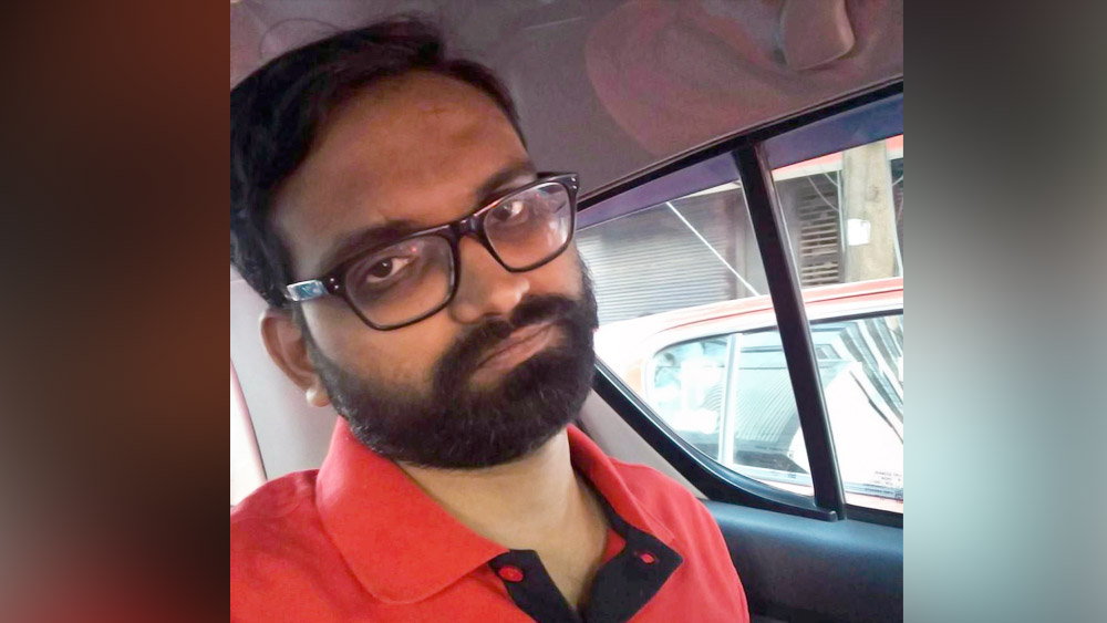 ‘টিভিএফ রোডিজ’-এর পর বেশ পরিচিত হয়ে ওঠেন দীপক। তবে তাঁর চিনতে পারার মতো কাজ আরও আছে। ২০১৮ সালে শাহরুখ খানের ‘হ্যাপি নিউ ইয়ার’ সিনেমার সহকারী পরিচালক ছিলেন তিনিই।