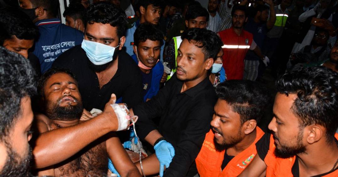 আগুন দেখে পালিয়েছেন নিরাপত্তারক্ষী, বেরোনোর  গেটে তালা! তাই কি ঝলসে মৃত্যু এত জনের?