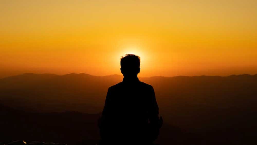 অনেক সময় তাঁরা কোনও না কোনও সাক্ষাৎকারে অথবা পুরস্কার বিতরণী অনুষ্ঠানে নিজেদের জীবনের এই অন্ধকার দিকগুলিই স্বীকারোক্তির মাধ্যমে প্রকাশ করেন।