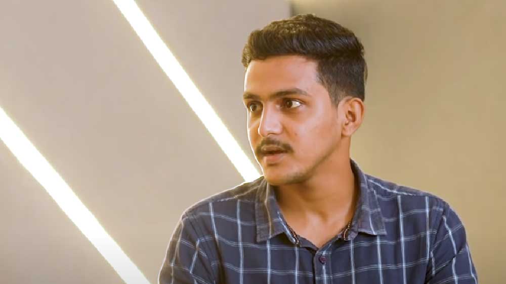 জয়েন্ট পরীক্ষার জন্য কোনও টিউশন নেননি। নিজেই পড়াশোনা করেছেন হিমাংশু। সেখান থেকেই সাফল্য। আলমোরার এক ইঞ্জিনিয়ারিং কলেজে ভর্তি হন হিমাংশু।