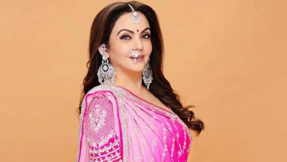 নীতা নিজে ছিলেন একজন নৃত্যশিল্পী। সেই সূত্রেই দু’জনের বন্ধুত্ব বেড়েছে বলে মনে করেন অম্বানী ঘনিষ্ঠরা। 