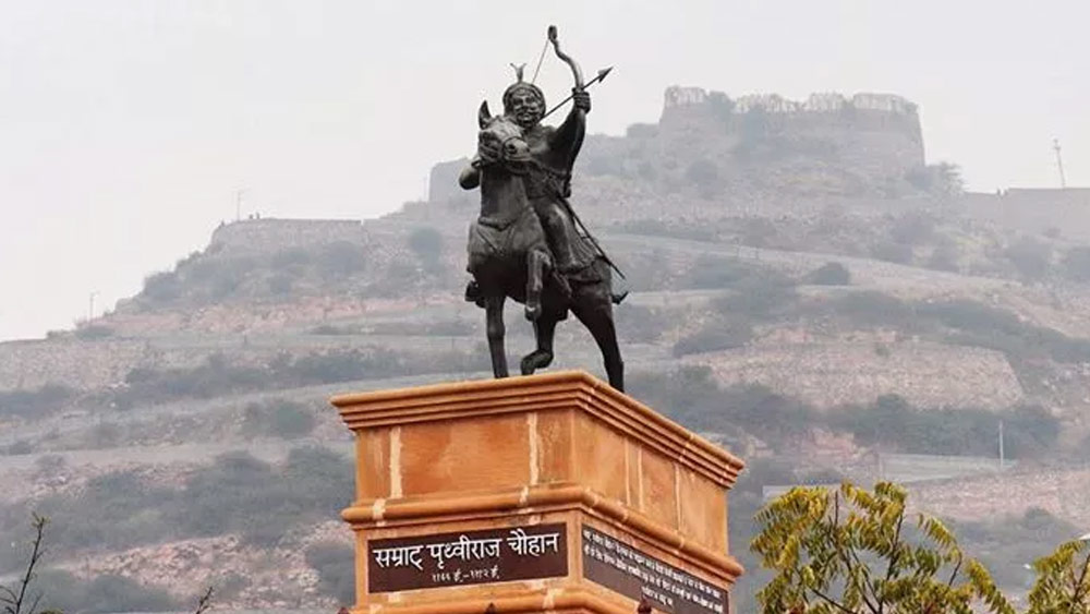 ইতিহাস আর কিংবদন্তিতে আচ্ছন্ন পৃথ্বীরাজ গণচিত্তে রয়ে গিয়েছেন এক জন বীর হিসেবে। পরবর্তী কালে তাঁকে ‘হিন্দুস্তান’-এর 'স্বাধীনতার রক্ষক হিসেবে উপস্থাপন করা হতে থাকে। কিন্তু মনে রাখা দরকার, পৃথ্বীরাজের কালে ‘হিন্দুস্তান’ বলে অখণ্ড কোনও রাষ্ট্র ছিল না। পরস্পরের সঙ্গে দ্বন্দ্বে লিপ্ত অগণিত রাজ্যে বিভাজিত পশ্চিম ভারতকেই ঘুরি আক্রমণ করেছিলেন। আর পৃথ্বীরাজ লড়াই করেছিলেন চৌহান রাজ্যের জন্য। ‘হিন্দুস্তান’-এর ধারণা তাঁরও ছিল না।