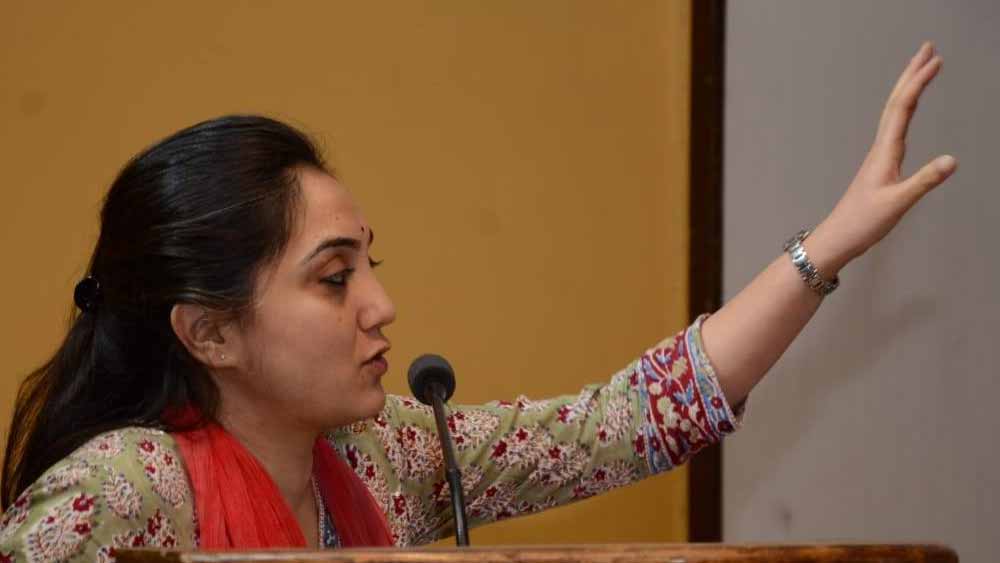 ২০০৮ সালে দিল্লি বিশ্ববিদ্যালয়ের ছাত্র সংসদের সভানেত্রী হন নূপুর শর্মা।