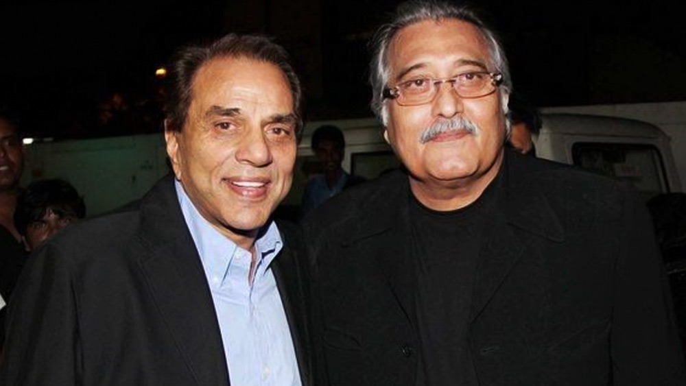 পরে অবশ্য এই দুর্ব্যবহারের জন্য বিনোদের কাছে ক্ষমা চান ধর্মেন্দ্র। কিন্তু অমৃতার সঙ্গে বিনোদের সম্পর্ক টেকেনি।