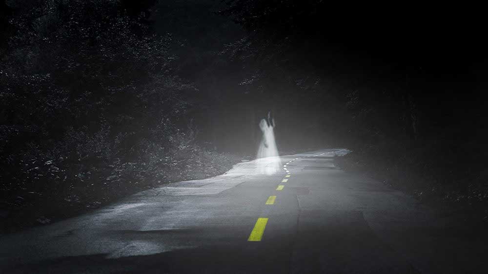 কাসারা ঘাট— মুম্বই-নাসিক হাইওয়ের উপর পড়ে এই জায়গাটি। দাবি করা হয়, কাসারা ঘাট দিয়ে যাঁরাই গিয়েছেন, তাঁদেরই নাকি ভুতুড়ে অভিজ্ঞতা হয়েছে।