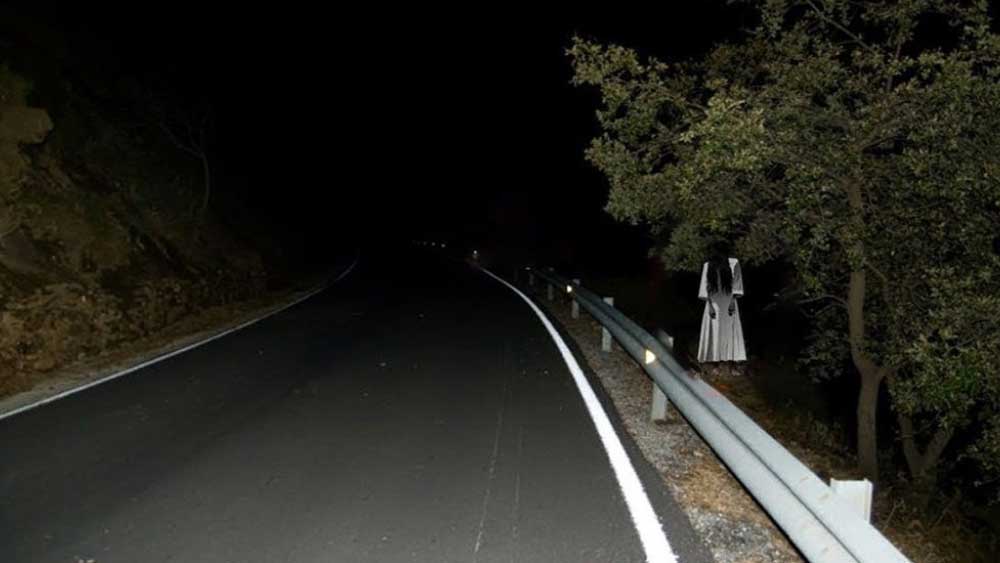 কাসারা ঘাটে বহু দুর্ঘটনা হয়েছে। শুধু তাই-ই নয়, খুন করার পর খুনিরা লাশ গুম করার জন্য এই জায়গাকেই বেছে নেয়। তাই এই জায়গা খুন হওয়া ব্যক্তিদের ‘ডাম্পিং গ্রাউন্ড’ হিসেবে পরিচিত। বহু গাড়িচালক আবার দাবি করেছেন, এই রাস্তা দিয়ে যাওয়ার সময় মুণ্ডহীন মহিলাকে দেখতে পেয়েছেন, সঙ্গে শুনেছেন অট্টহাস্যও।