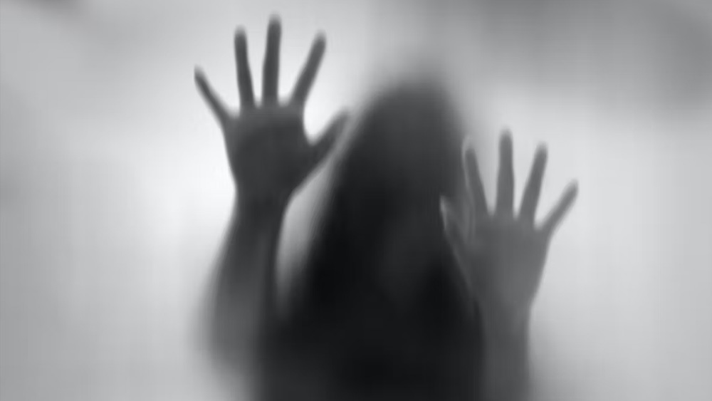 গুজব রয়েছে, প্রতি বছর ১৭ মার্চ মধ্যরাতে নদী থেকে উঠে আসে জুলিয়েটের আত্মা। তার কবরের দিকে যায় সে।